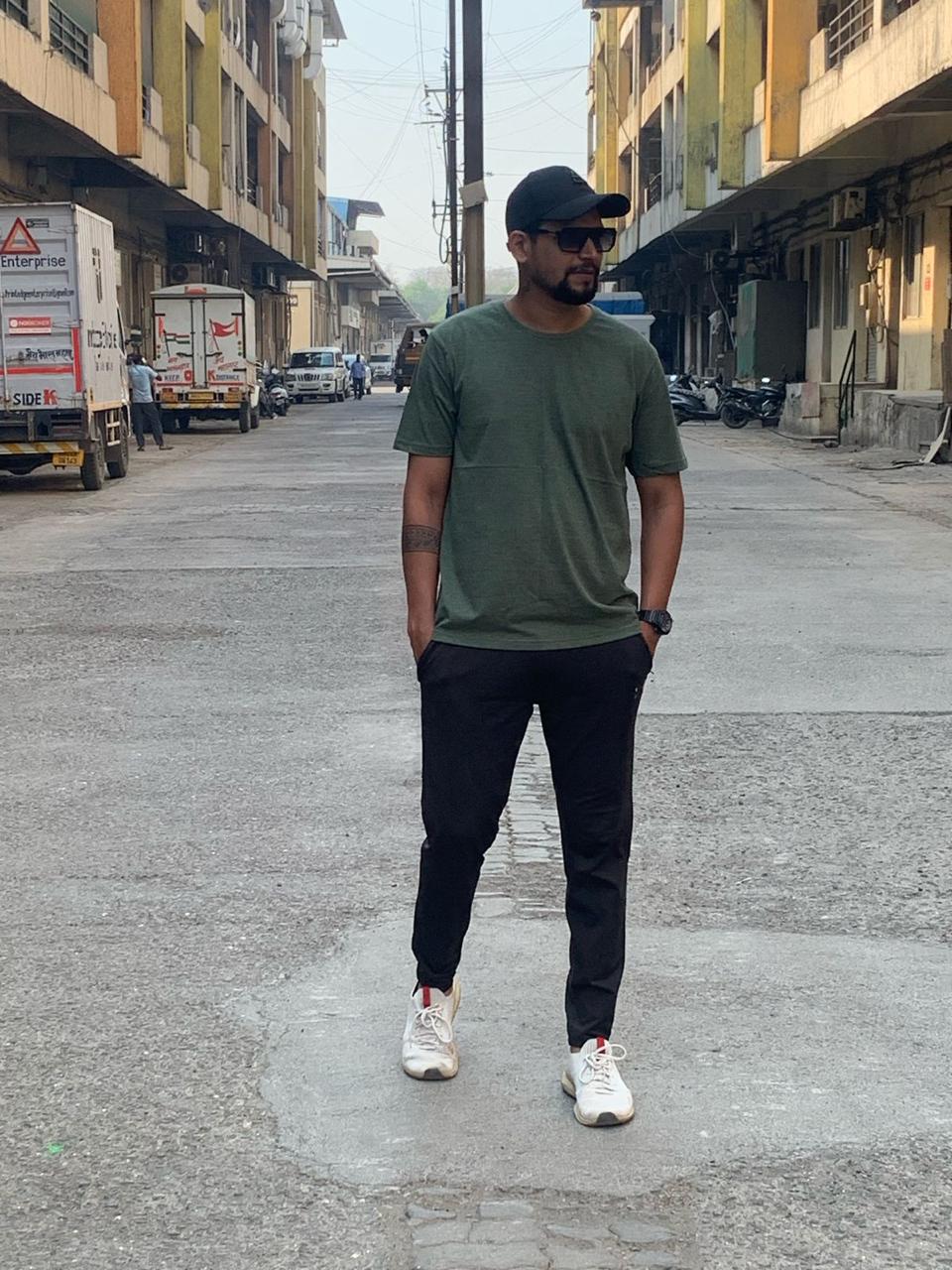 Round Neck T shirt